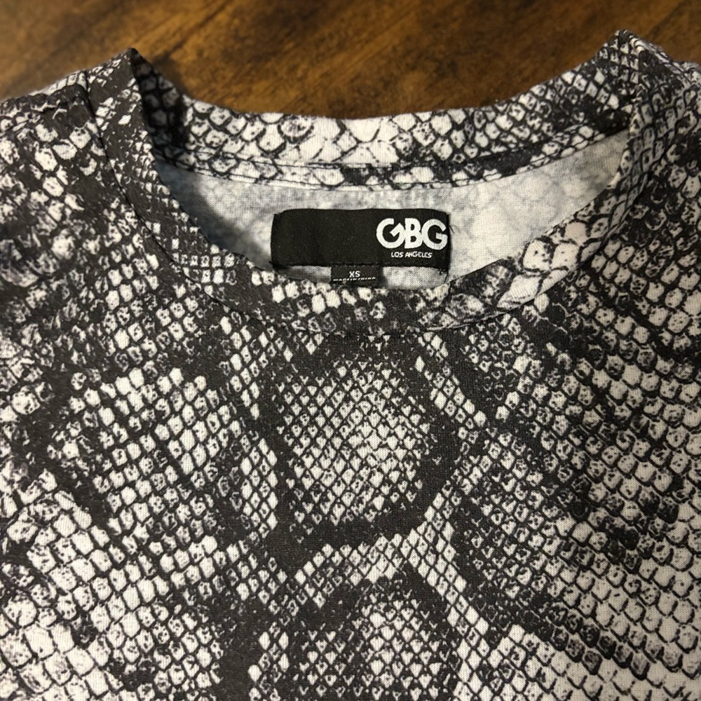 GBG Los Angeles Monochrome Snake Print Tee